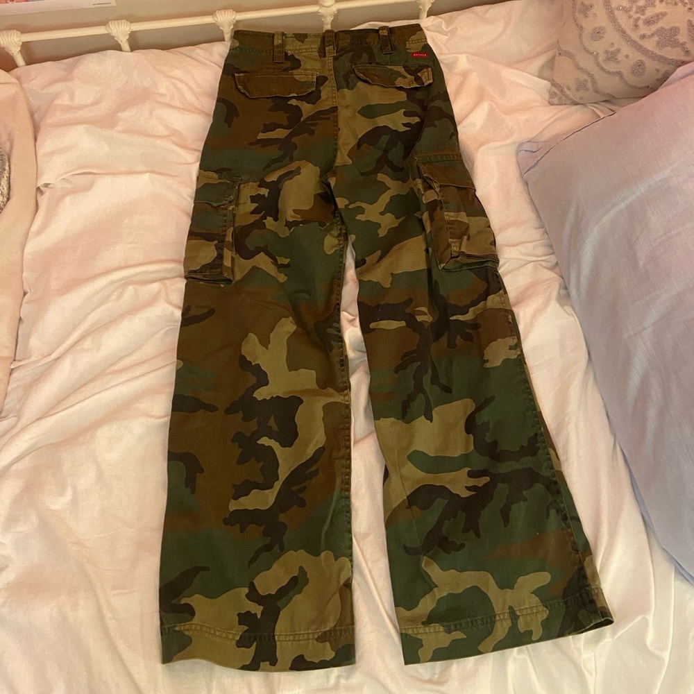 Camo pants - Picture 2 of 6